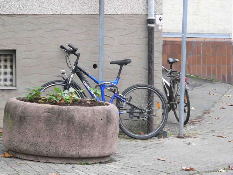 Fahrradstellplätze – nicht bei uns